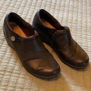 Clarks Women's Black Leather Loafers